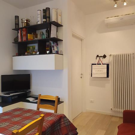 Little Secret Apartment By Wonderful Italy Bologna Bagian luar foto