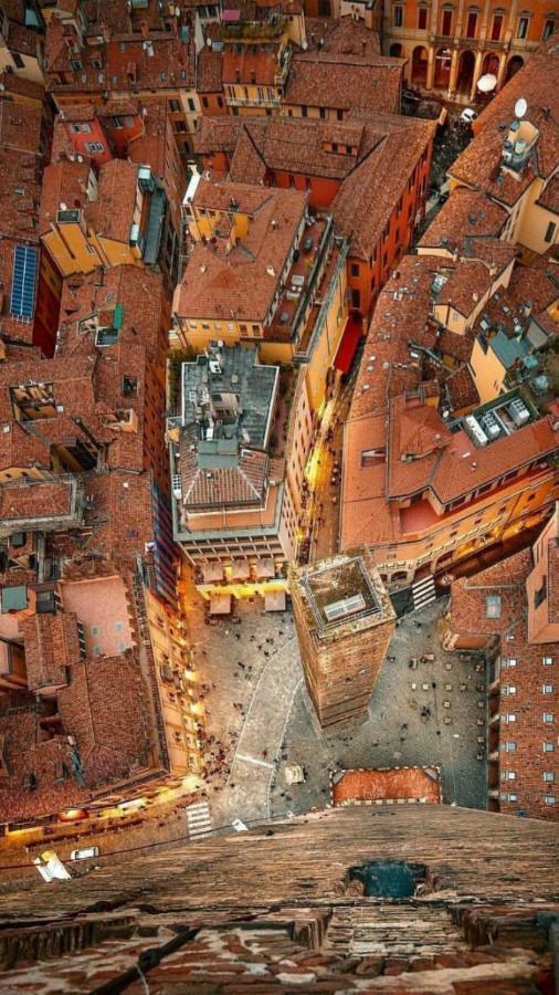 Little Secret Apartment By Wonderful Italy Bologna Bagian luar foto