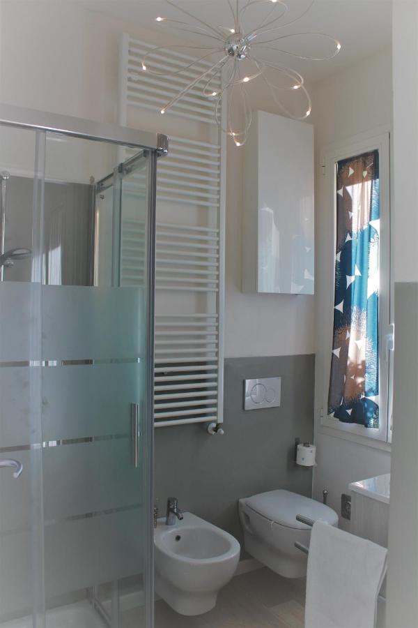 Little Secret Apartment By Wonderful Italy Bologna Bagian luar foto