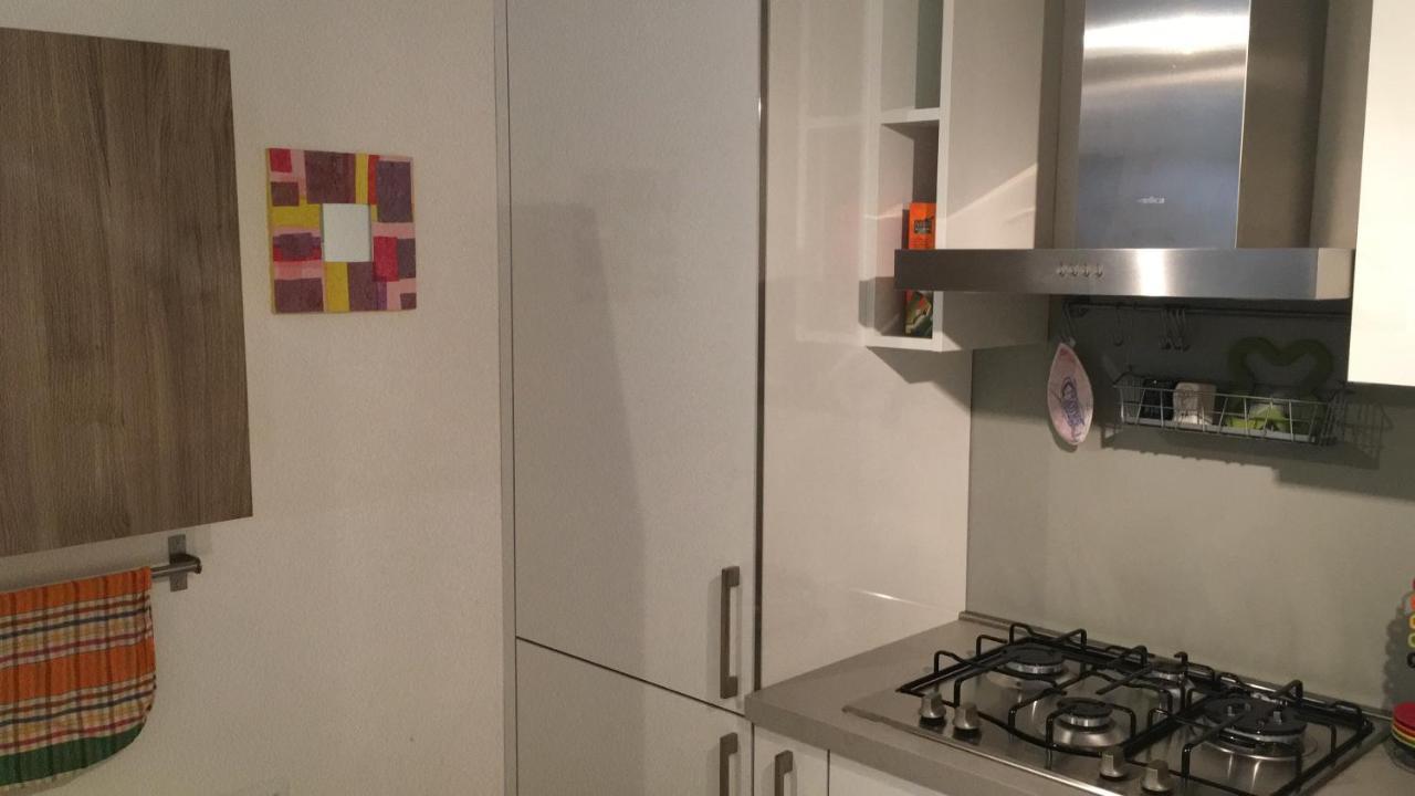 Little Secret Apartment By Wonderful Italy Bologna Bagian luar foto