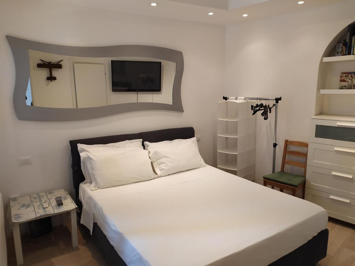 Little Secret Apartment By Wonderful Italy Bologna Bagian luar foto